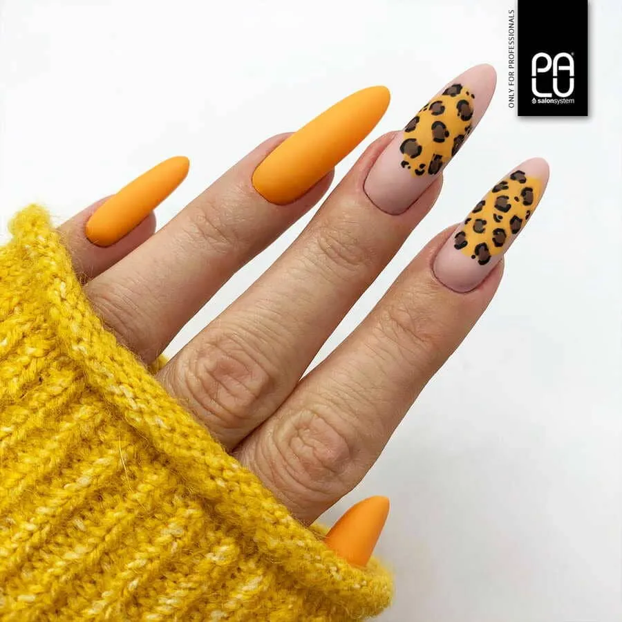 Esmalte semipermanente Palu Fall in Toronto amarillo T5 - Imagen 3